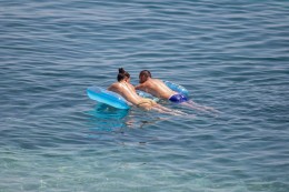 
			Urlaub auf Mallorca: Touristen baden im Meer – und sind fassungslos, als sie DAS am Strand beobachten
