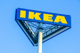 
			Ikea-Kundin entdeckt gefährlichen Mangel an Schrank – doch das ist noch nicht alles
